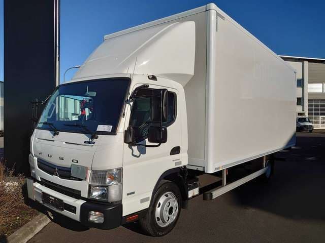 Blog image for  Why You Should Rent a Truck with Tail Lift for Heavy Deliveries - Dubai Chiller Transport article about refrigerated transport