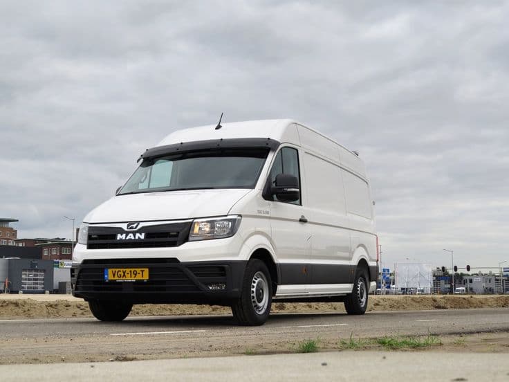 Featured image for How to Choose the Right Freezer Van Rental for Your Products - Dubai Chiller Transport blog article about refrigerated transport