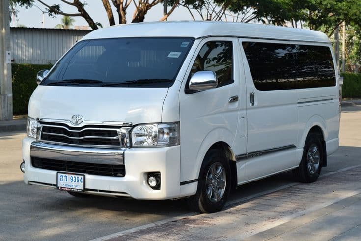 Featured image for Freezer Van for Rent in Dubai Keep Your Goods Fresh - Dubai Chiller Transport blog article about refrigerated transport