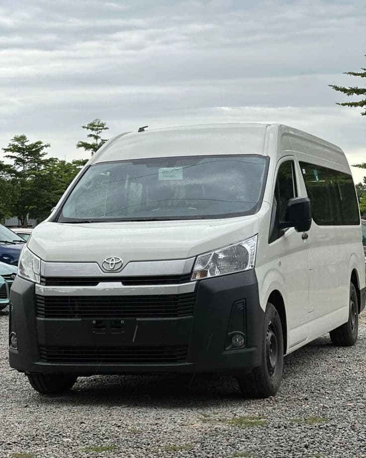 Featured image for Freezer Van for Rent in Dubai Flexible Rental Plans for Every Need - Dubai Chiller Transport blog article about refrigerated transport