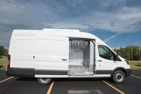 Blog image for End-to-End Cold Transport with Chiller Van in Dubai - Dubai Chiller Transport article about Complete cold chain Dubai