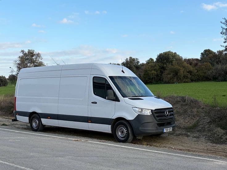 Featured image for Affordable Chiller Van Services In Dubai For Food & Pharma Delivery - Dubai Chiller Transport blog article about Low cost refrigerated vans Dubai