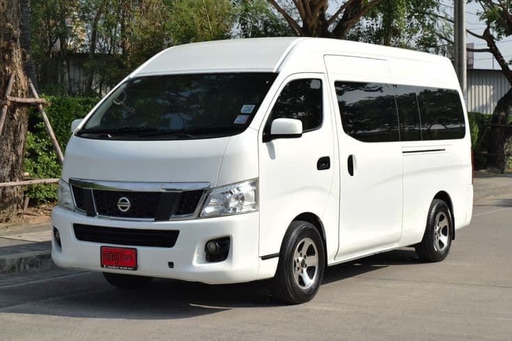 Blog image for Chiller Van Rental Services What Sets the Best Apart - Dubai Chiller Transport article about refrigerated transport