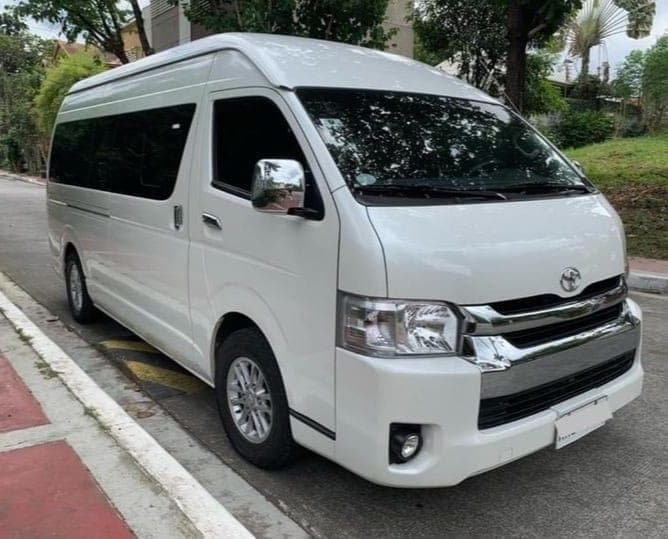 Featured image for How a Freezer Van Can Help You Maintain the Perfect Temperature - Dubai Chiller Transport blog article about refrigerated transport
