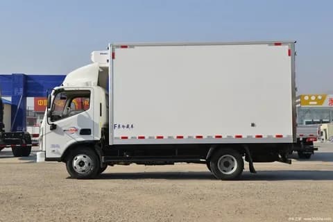 Featured image for Best Refrigerated Truck Rental in Dubai for Cold Deliveries - Dubai Chiller Transport blog article about Best refrigerated truck Dubai