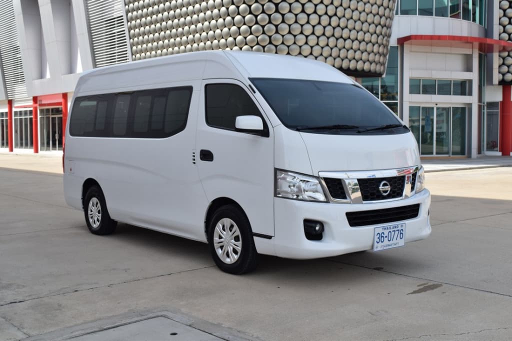 Featured image for Professional Freezer Van in Dubai for Frozen Goods Delivery - Dubai Chiller Transport blog article about Expert frozen delivery Dubai
